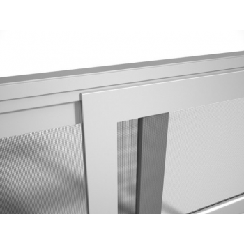 Zanzariera scorrevole con ingombro ridotto