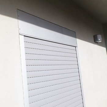 Cassonetto esterno per tapparelle completo Cassonetto esterno per tapparelle completo